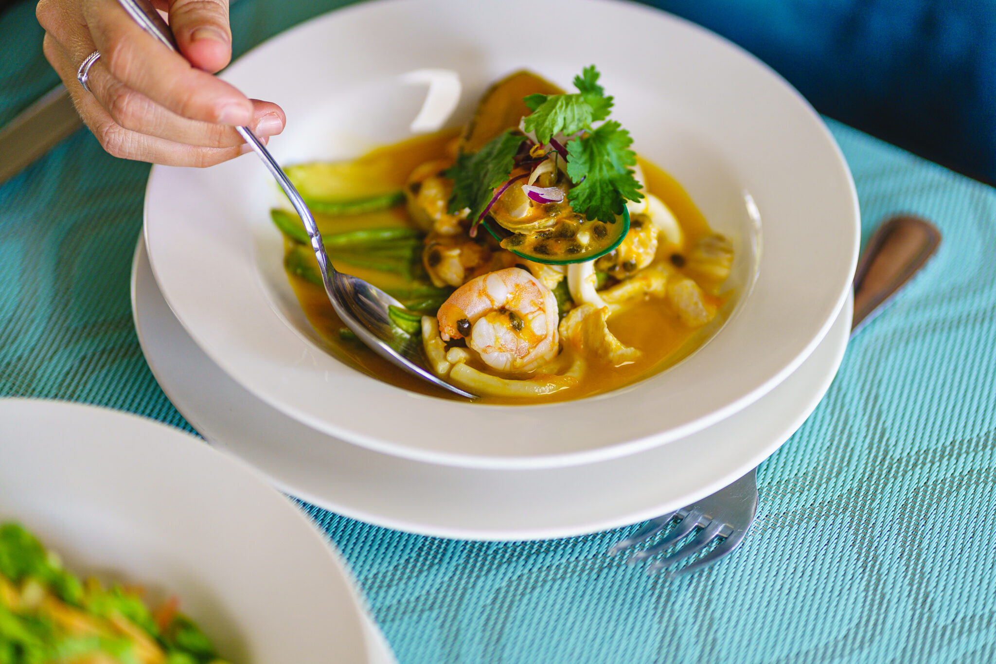 Crevettes au curry et lait de coco